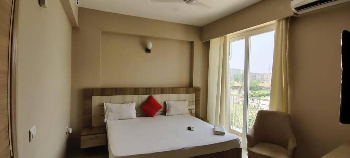 Dubey Homestay - 500 Meter From Temple Vrindavan Luaran gambar